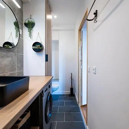 Apartmán Foot Of The Tram: 2 Rooms-balcony-air Conditioning *