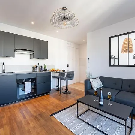 Apartmán Foot Of The Tram: 2 Rooms-balcony-air Conditioning Grenoble